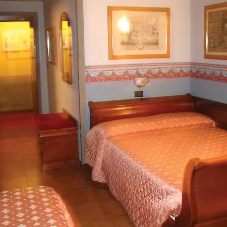 Hotel Ih Select