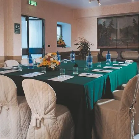 Ih Select Hotel 3*