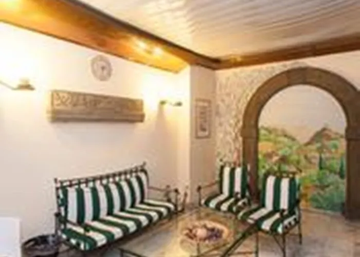 Ih Select Hotel 3*
